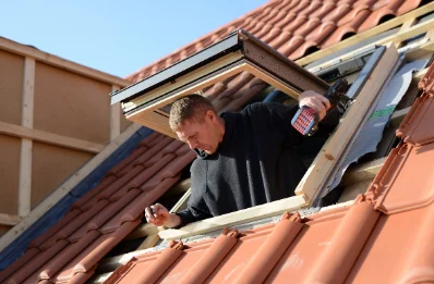 Pose de fenêtres de toit Velux à Labathude